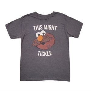 Sesame Street This Might Tickle Gray T-shirt sz M Pre-owned